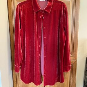 Soft Surroundings L/S velvet top. Red.